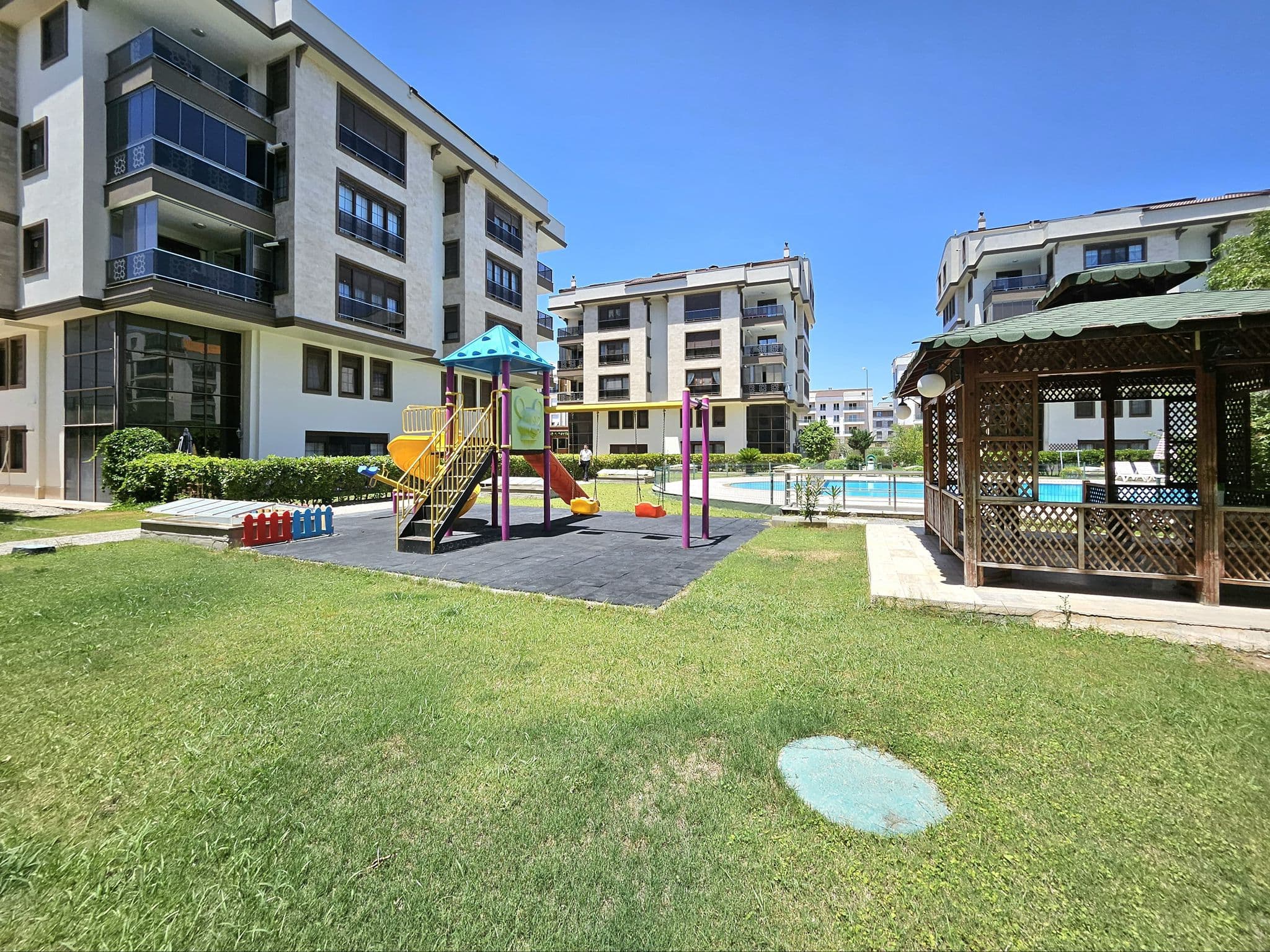 دوبلکس حیاط‌دار لوکس ۴ خوابه با استخر - image 19