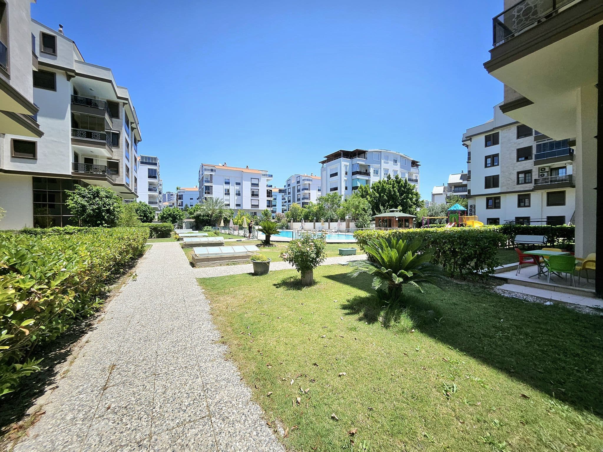 دوبلکس حیاط‌دار لوکس ۴ خوابه با استخر - image 22