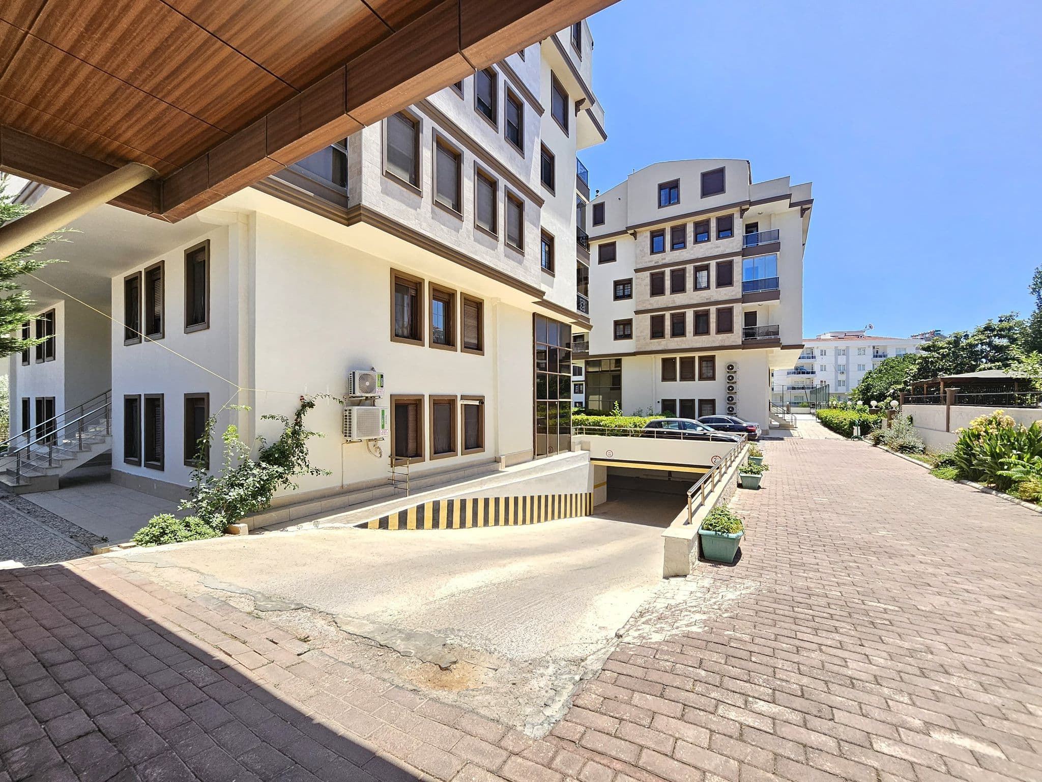 دوبلکس حیاط‌دار لوکس ۴ خوابه با استخر - image 24