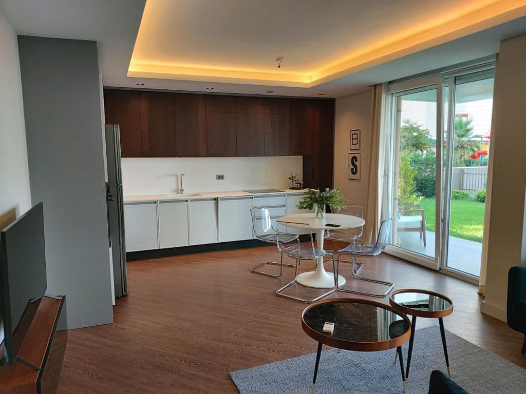 آپارتمان مبله و شیک ۲ خوابه حیاط‌دار در محله اونجالی - image 5