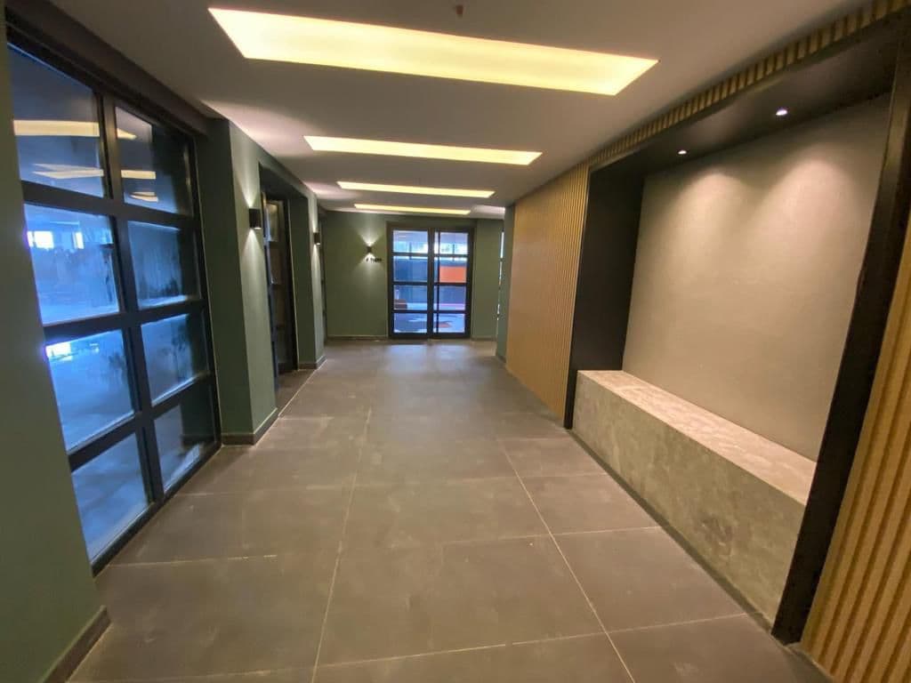 آپارتمان مبله و شیک ۲ خوابه حیاط‌دار در محله اونجالی - image 8